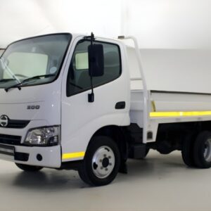 HINO 200 310 (FH2) 4X2 F/C 2023
