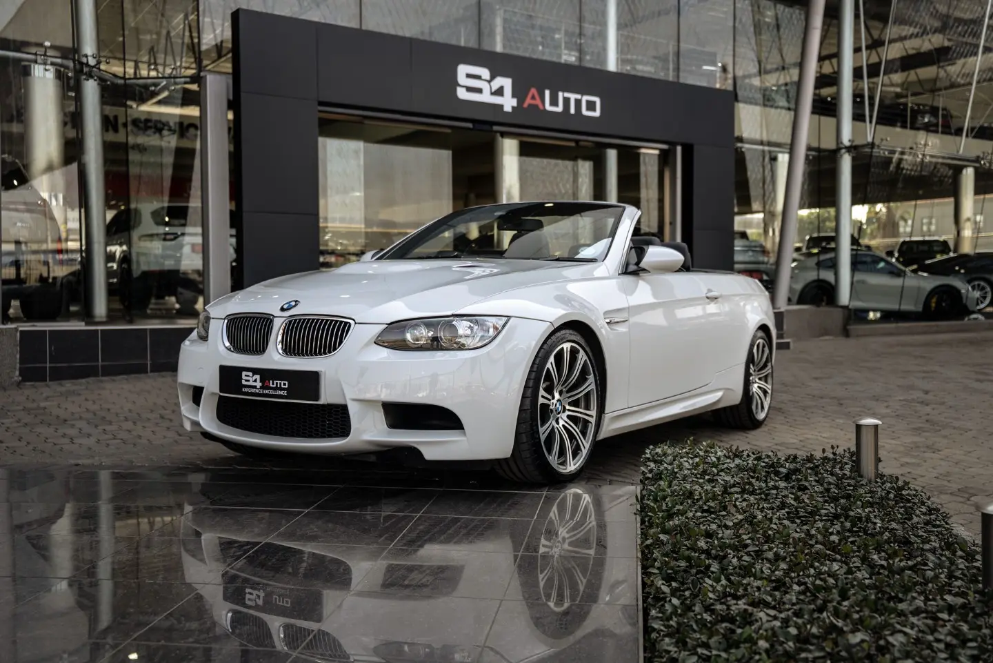 BMW M3 CONVERTIBLE M-DCT 2010