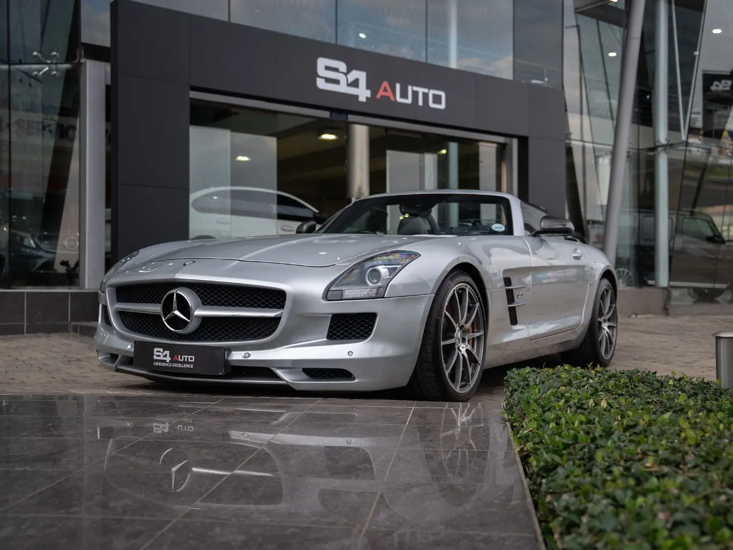 MERCEDES-BENZ SLS AMG ROADSTER 2014