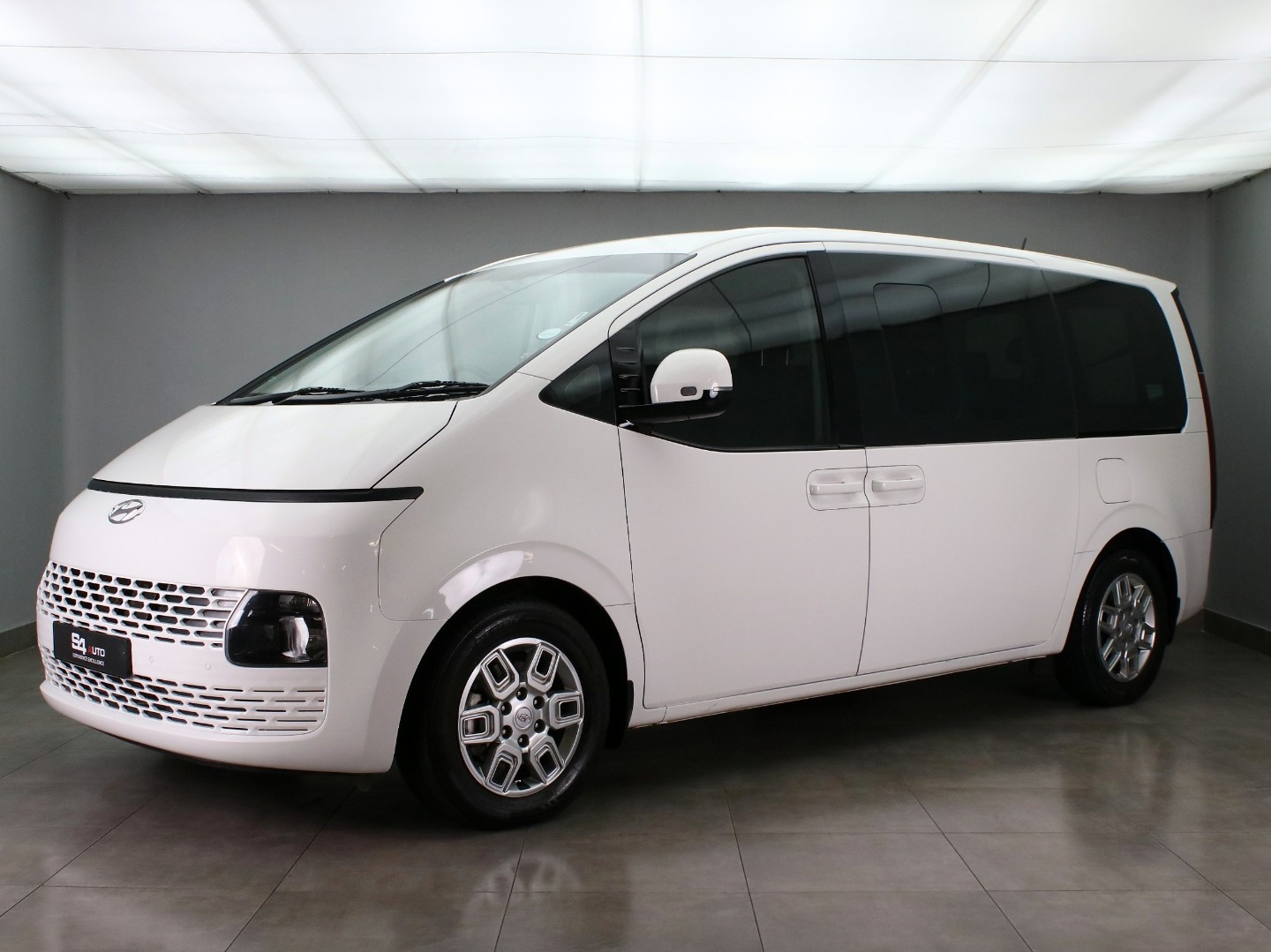 HYUNDAI STARIA 2.2D EXECUTIVE A/T 2023